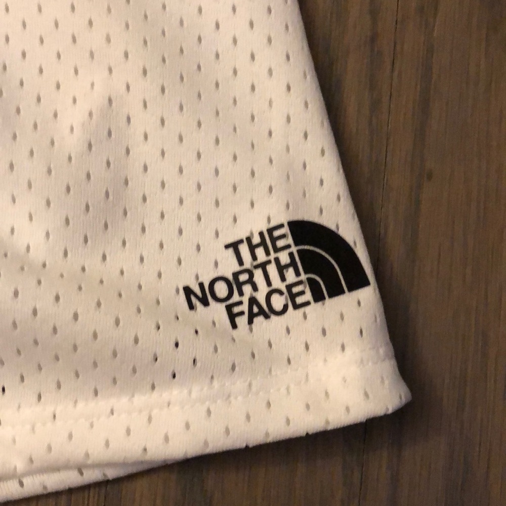 North Face NWT mesh tank top😍🔥🎉💃🧘♀️🧗♀️ - Picture 10 of 10